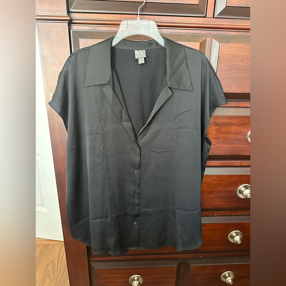 Worthington Women’s XL Black Satin Cap Sleeve Button Front Blouse Career Casual